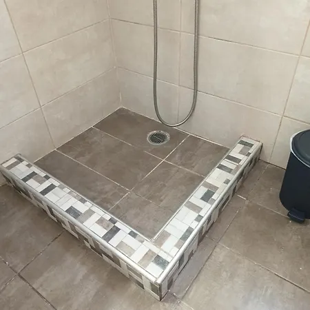 Lilian's Seaview-party Street-youth 公寓 Rhodes City