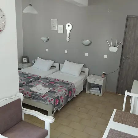 Lilian's Seaview-party Street-youth Rhodes City