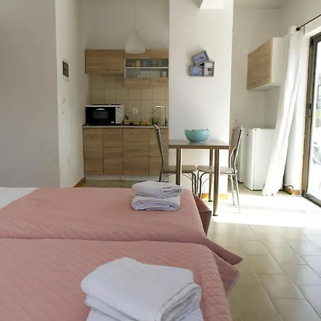 Appartement Lilian's Seaview-party Street-youth Rhodes City