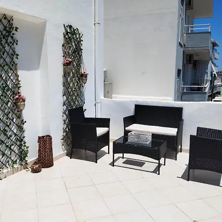 Lilian's Seaview-party Street-youth Appartement *