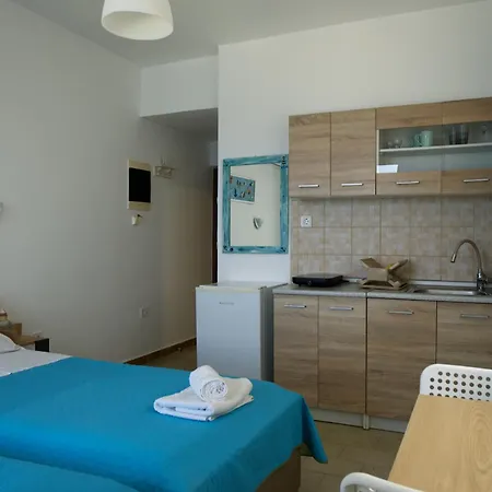 Lilian's Seaview-party Street-youth Rhodes City