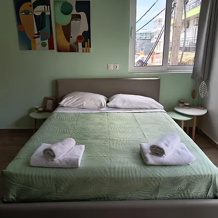 Lilian's Seaview-party Street-youth Apartament Rhodes City