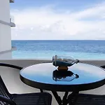 Lilian's Seaview-party Street-youth Апартаменты