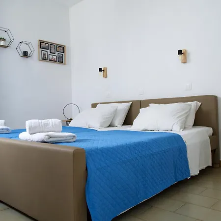 Lilian's Seaview-party Street-youth Appartamento Rhodes City