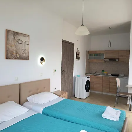 Lilian's Seaview-party Street-youth Rhodes City